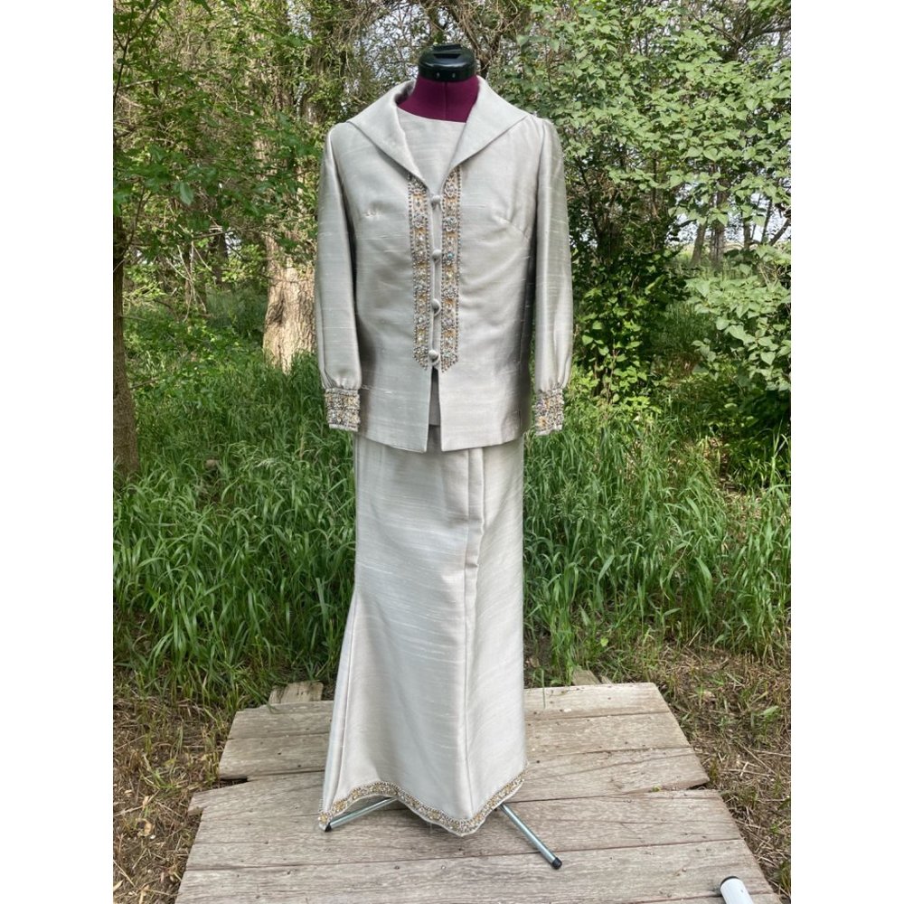 Vintage 1960s Silver Nubbed Silk Skirt/Top Jacket Set Beaded Rhinestones